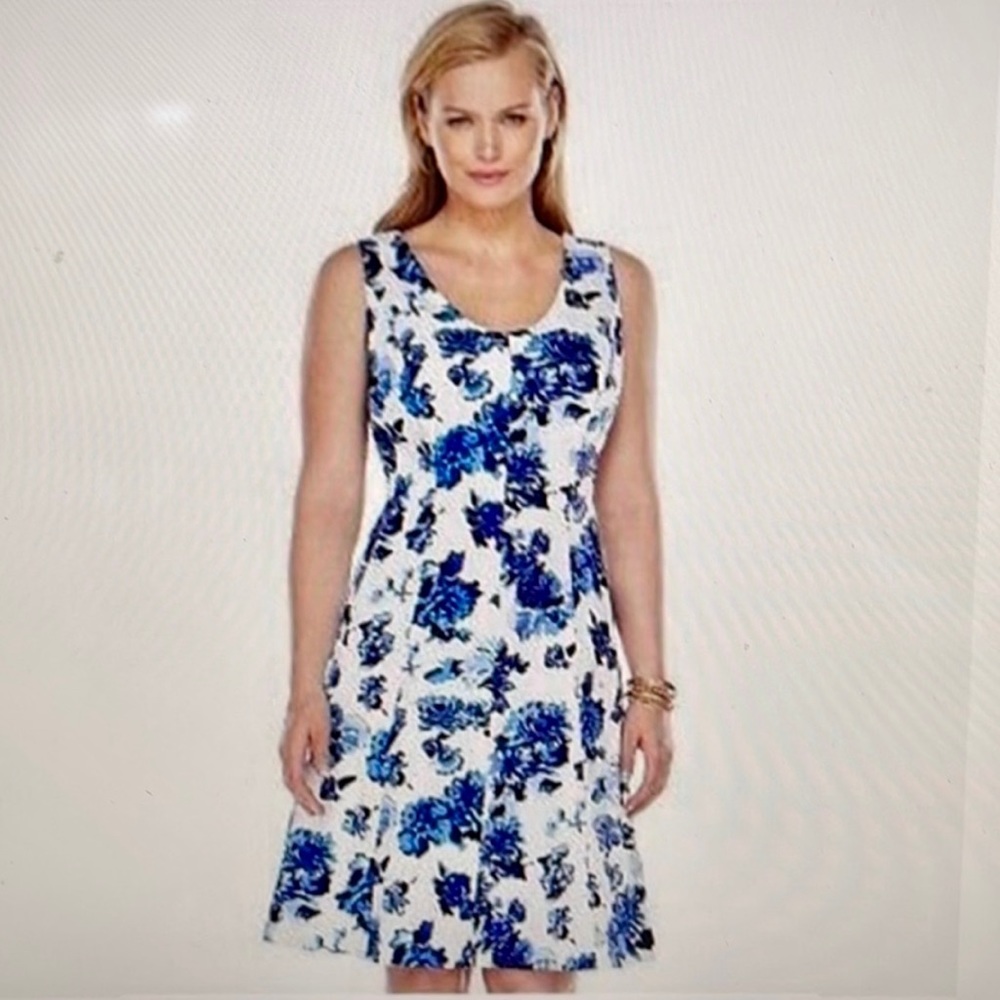 CHAPS FIT & FLARE A-LINE DRESS IN BLUE FLORAL PATTERN